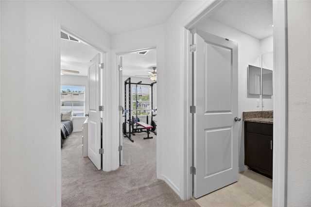 5084 FORUM BLVD, Holiday, FL 34690