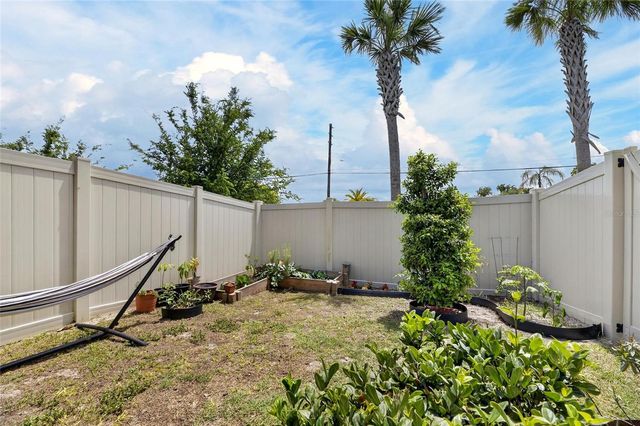 5084 FORUM BLVD, Holiday, FL 34690