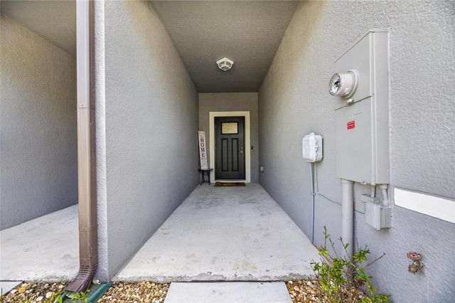 5084 FORUM BLVD, Holiday, FL 34690