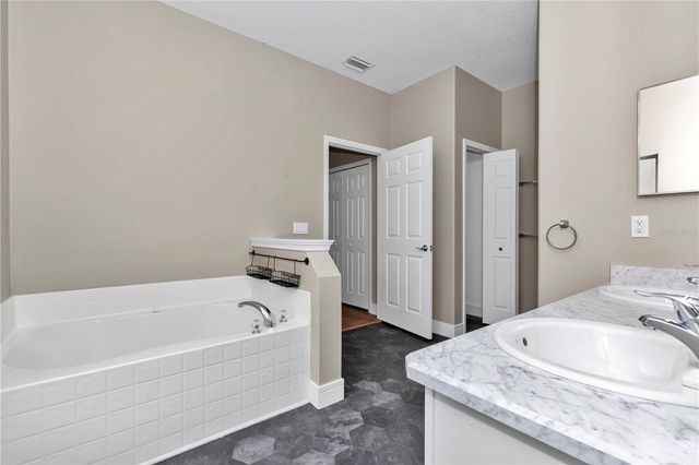 3115 NE STREET, Ocala, FL 34470