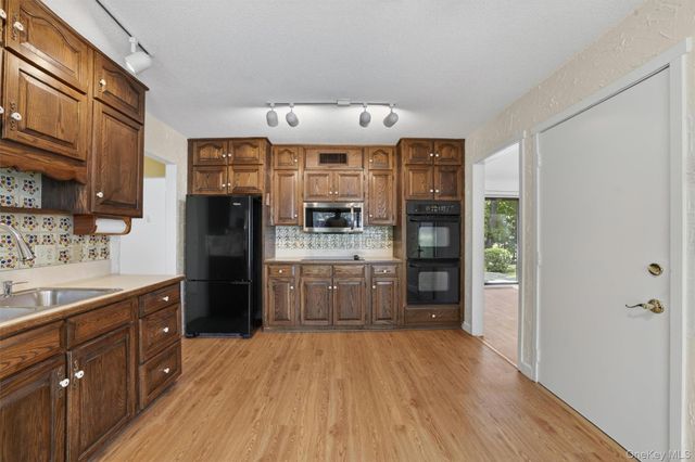 300 Heritage Hills B, Somers, NY 10589