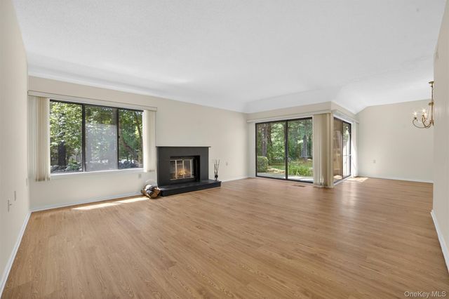 300 Heritage Hills B, Somers, NY 10589