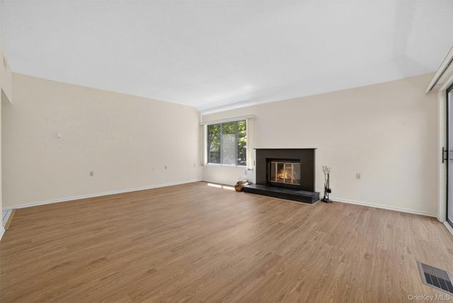 300 Heritage Hills B, Somers, NY 10589