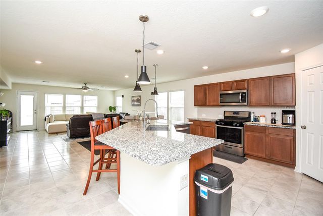 5912 Whitewing Road, Rosenberg, TX 77469