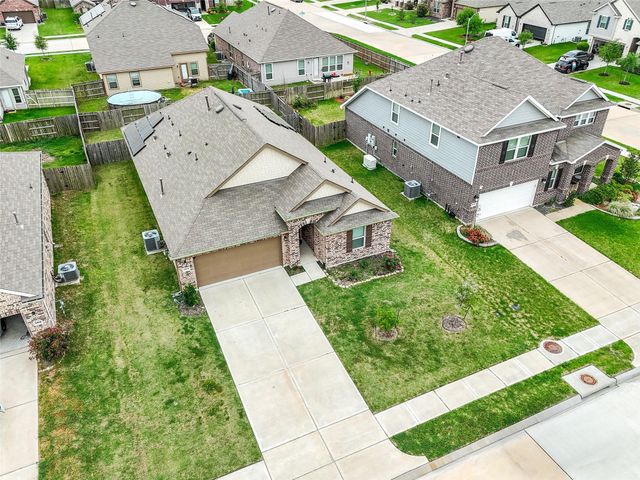 5912 Whitewing Road, Rosenberg, TX 77469