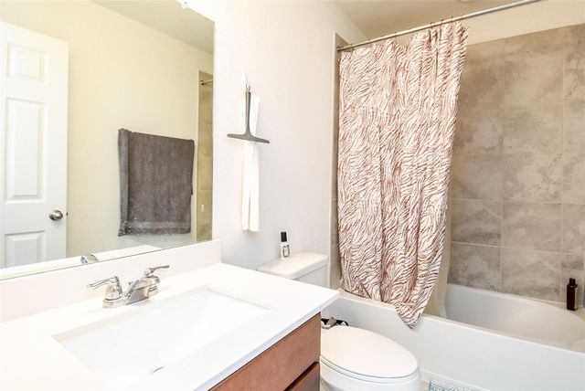 5912 Whitewing Road, Rosenberg, TX 77469