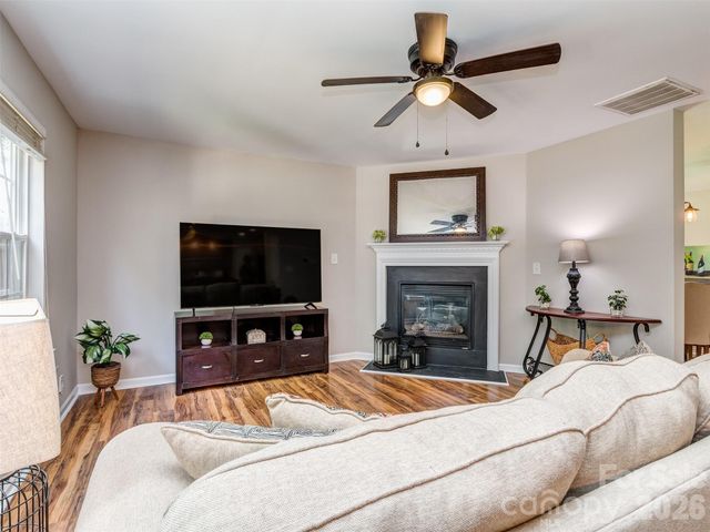 10326 Haddington Drive NW, Charlotte, NC 28269