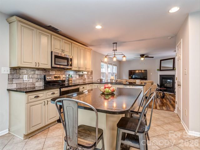 10326 Haddington Drive NW, Charlotte, NC 28269