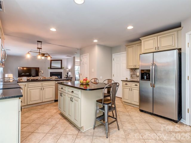 10326 Haddington Drive NW, Charlotte, NC 28269
