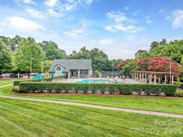 10326 Haddington Drive NW, Charlotte, NC 28269
