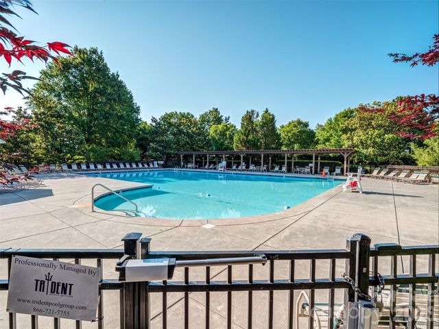 10326 Haddington Drive NW, Charlotte, NC 28269