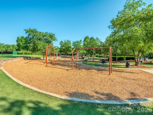 10326 Haddington Drive NW, Charlotte, NC 28269