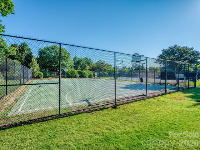 10326 Haddington Drive NW, Charlotte, NC 28269