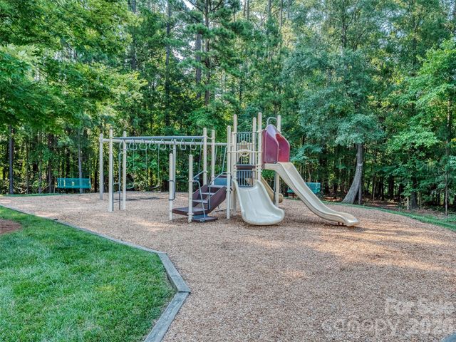 10326 Haddington Drive NW, Charlotte, NC 28269