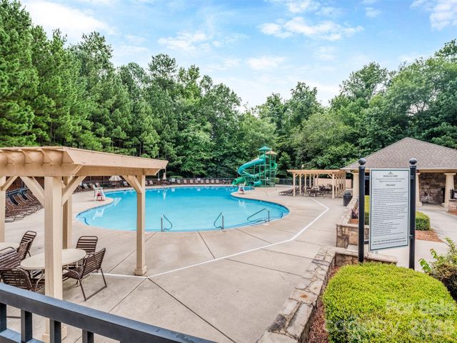 10326 Haddington Drive NW, Charlotte, NC 28269
