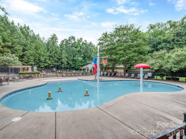 10326 Haddington Drive NW, Charlotte, NC 28269
