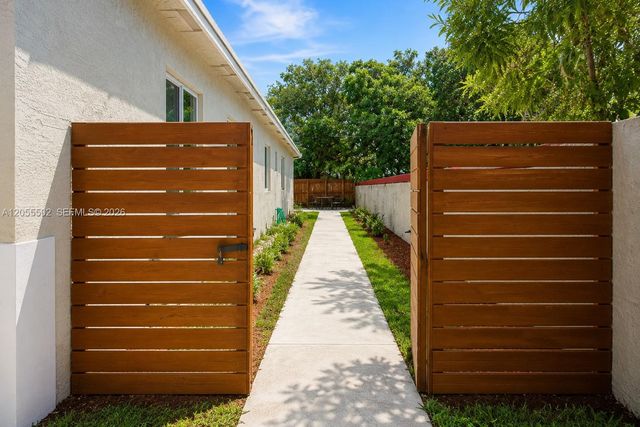 935 NW 2nd Ave, Fort Lauderdale, FL 33311
