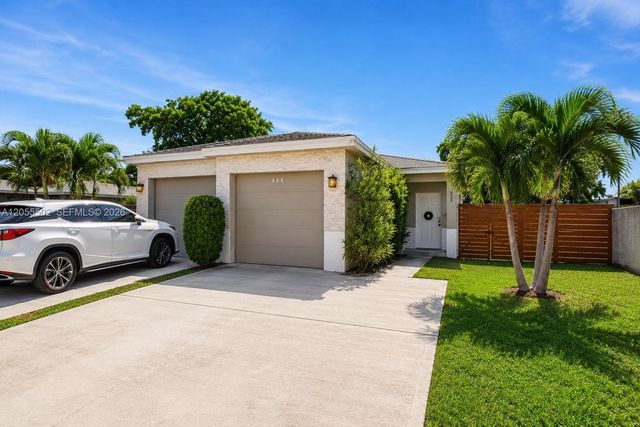 935 NW 2nd Ave, Fort Lauderdale, FL 33311