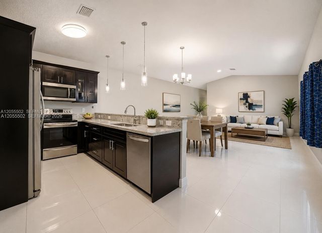 935 NW 2nd Ave, Fort Lauderdale, FL 33311
