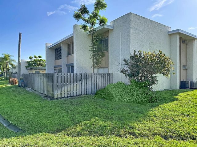 1310 NE 14th Court K17, Jensen Beach, FL 34957