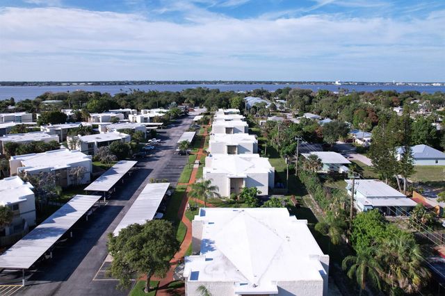 1310 NE 14th Court K17, Jensen Beach, FL 34957