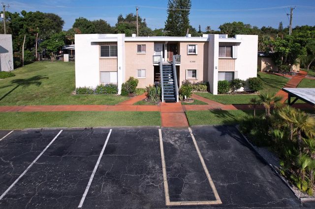 1310 NE 14th Court K17, Jensen Beach, FL 34957