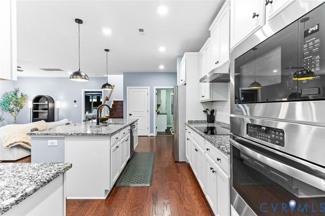 4801 Hidden Falls Ct, Moseley, VA 23120