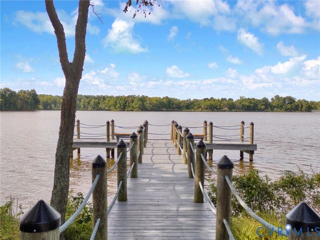 4801 Hidden Falls Ct, Moseley, VA 23120