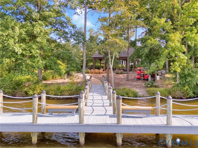 4801 Hidden Falls Ct, Moseley, VA 23120