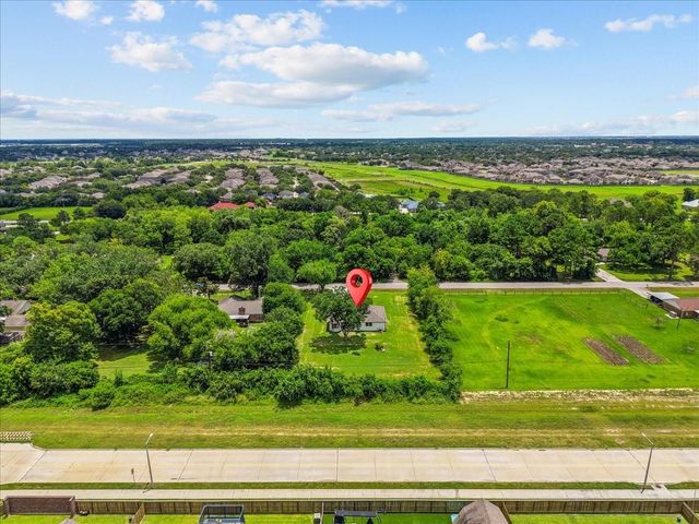 2730 Mary Lane, Dickinson, TX 77539