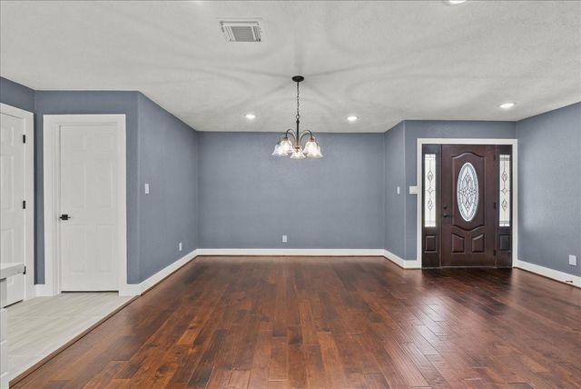 2730 Mary Lane, Dickinson, TX 77539