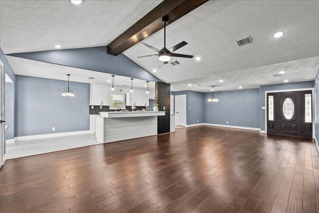 2730 Mary Lane, Dickinson, TX 77539