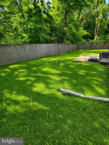 1886 MARY LANE, Carlisle, PA 17013