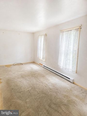 1886 MARY LANE, Carlisle, PA 17013