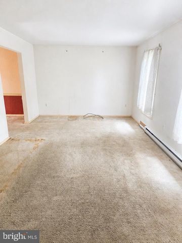 1886 MARY LANE, Carlisle, PA 17013