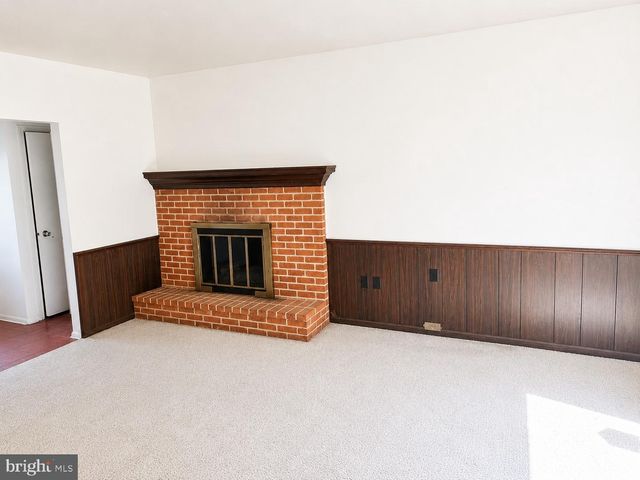 1886 MARY LANE, Carlisle, PA 17013