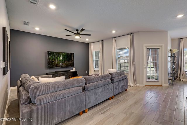 519 TYNES Boulevard, Middleburg, FL 32068