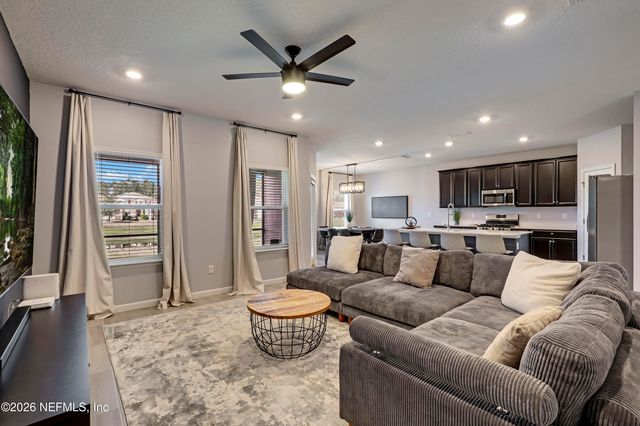 519 TYNES Boulevard, Middleburg, FL 32068