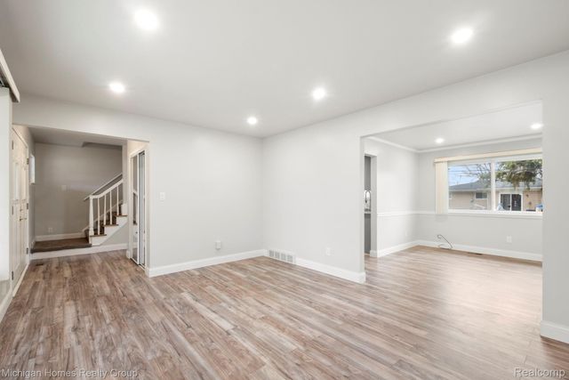 14484 Royal Drive, Sterling Heights, MI 48312