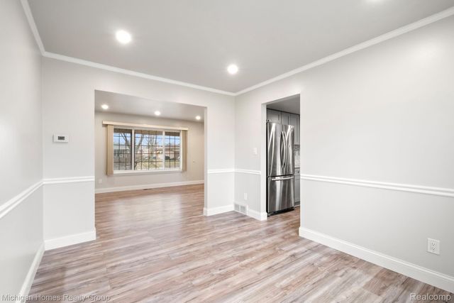 14484 Royal Drive, Sterling Heights, MI 48312