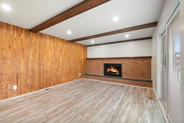 14484 Royal Drive, Sterling Heights, MI 48312