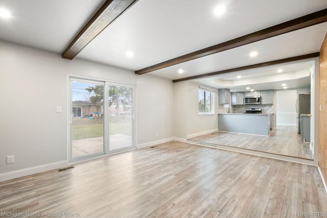 14484 Royal Drive, Sterling Heights, MI 48312