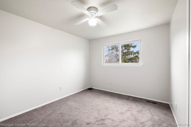 14484 Royal Drive, Sterling Heights, MI 48312