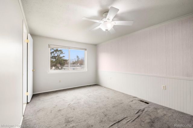 14484 Royal Drive, Sterling Heights, MI 48312