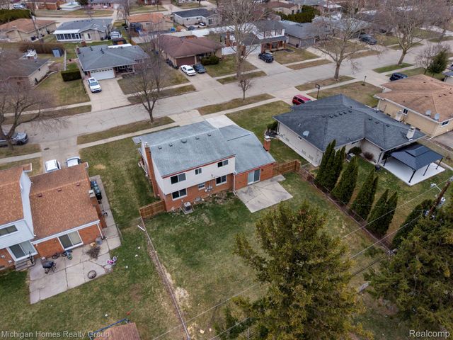 14484 Royal Drive, Sterling Heights, MI 48312