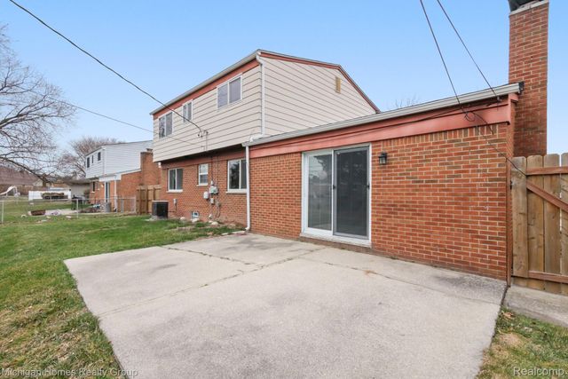 14484 Royal Drive, Sterling Heights, MI 48312