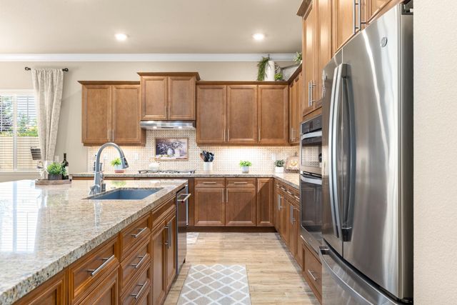 706 Mousebird Ct, Lincoln, CA 95648