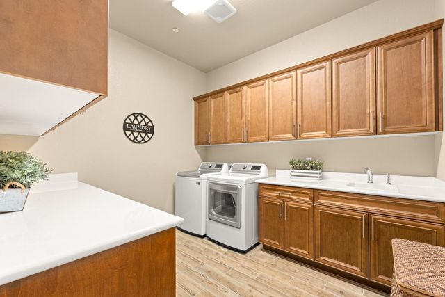 706 Mousebird Ct, Lincoln, CA 95648
