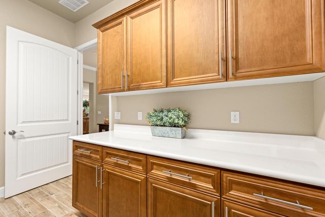 706 Mousebird Ct, Lincoln, CA 95648