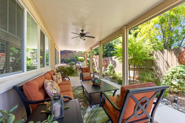 706 Mousebird Ct, Lincoln, CA 95648